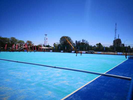 FIH Certified Hockey Artificial Turf with 14mm Pile Height and Water Spray for Consistent Play (ФИХ сертифицированный хоккейный искусственный газон с 14 мм высотой свай и распылением воды для последовательной игры)